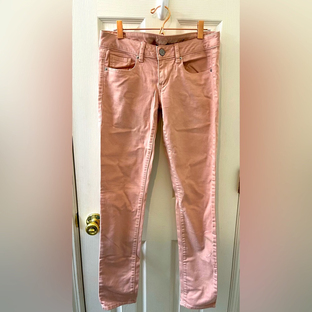 American Eagle size 2 blush skinny jeans